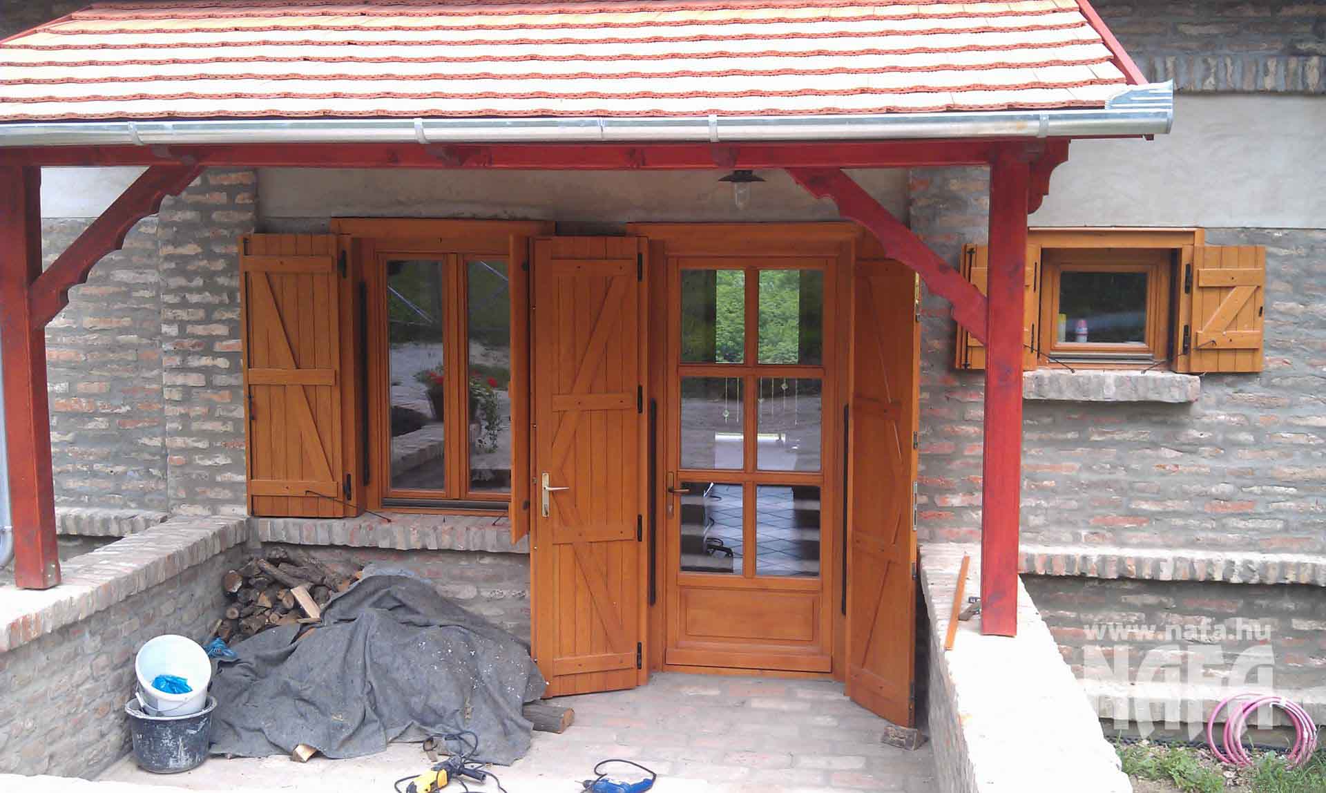 Spaletta ablak és ajtó egyedi festett, Kaposvár Nyaraló