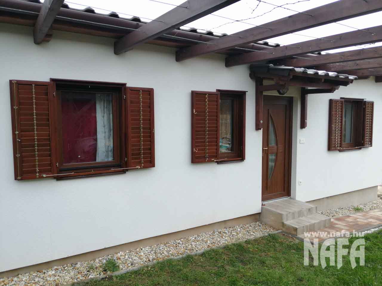 Balatonalmádi zsalugáterek tokkal műanyag ablkokra