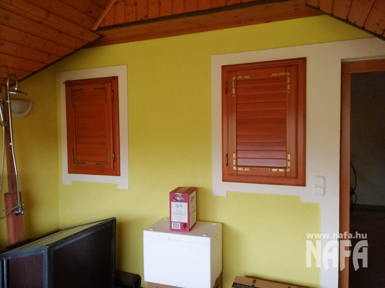 Balatonberény zsalugáter és 3 rétegű üveges ablakok