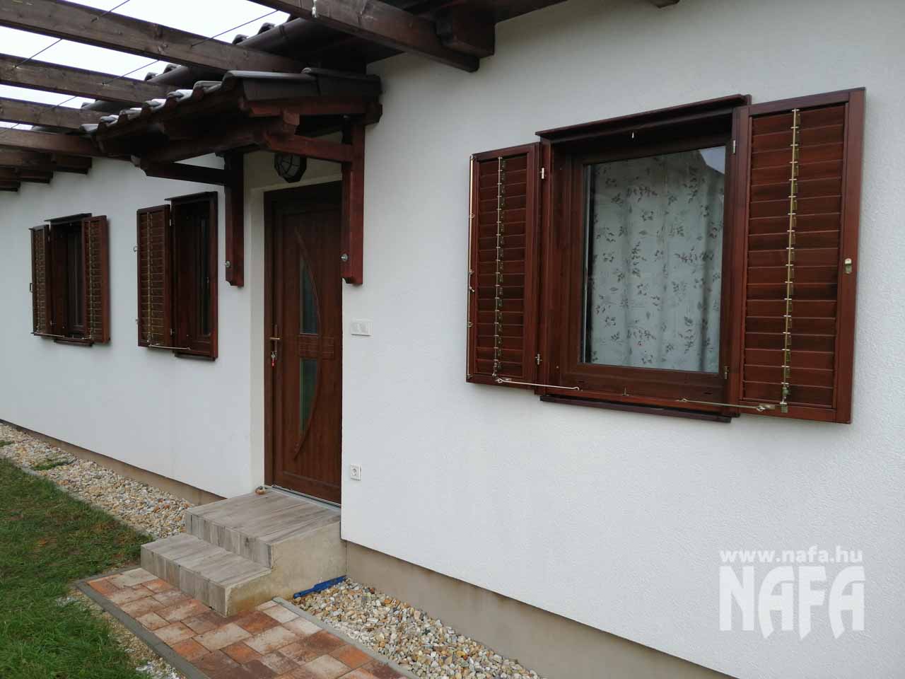 Veszprém vármegye utólagszerelhető zsalugáterek